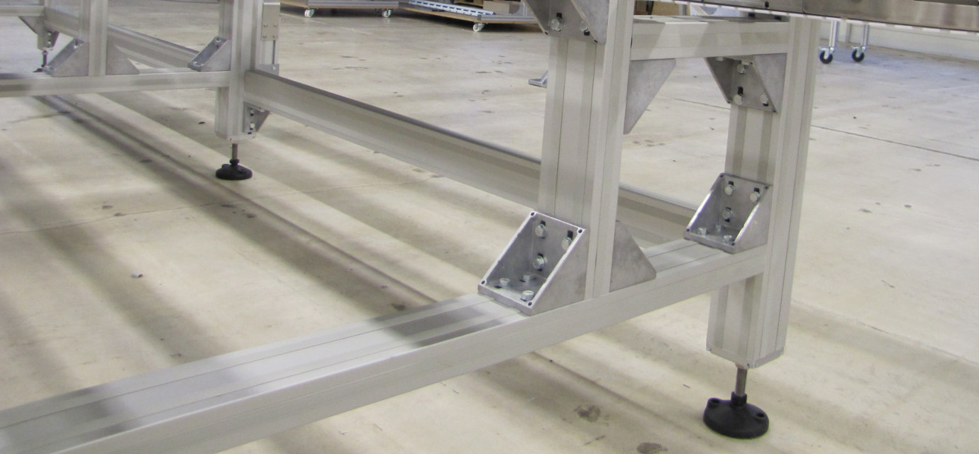 Portal supports for chain conveyor systems
