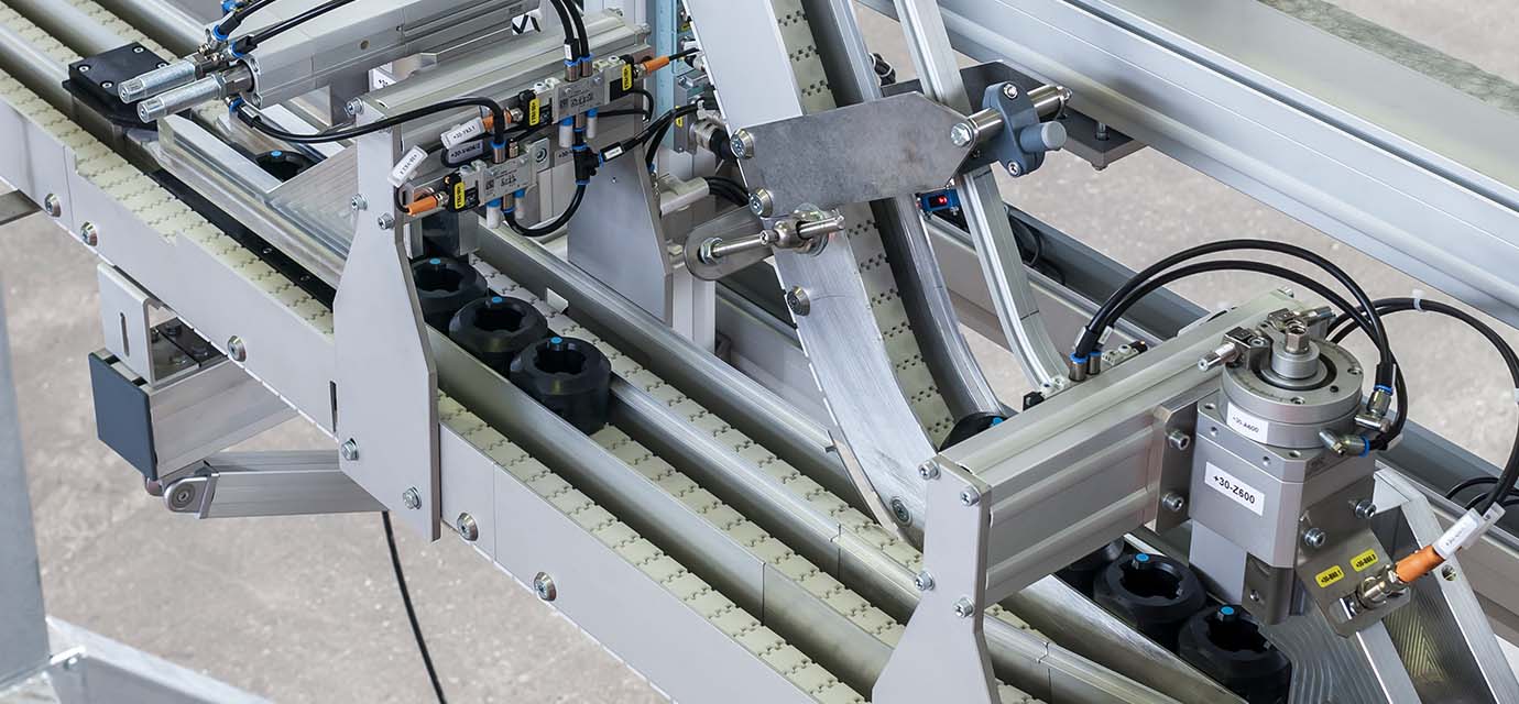 Pucks - Plastic Product Carriers - Puck Handling Conveyor Technology from modular automation