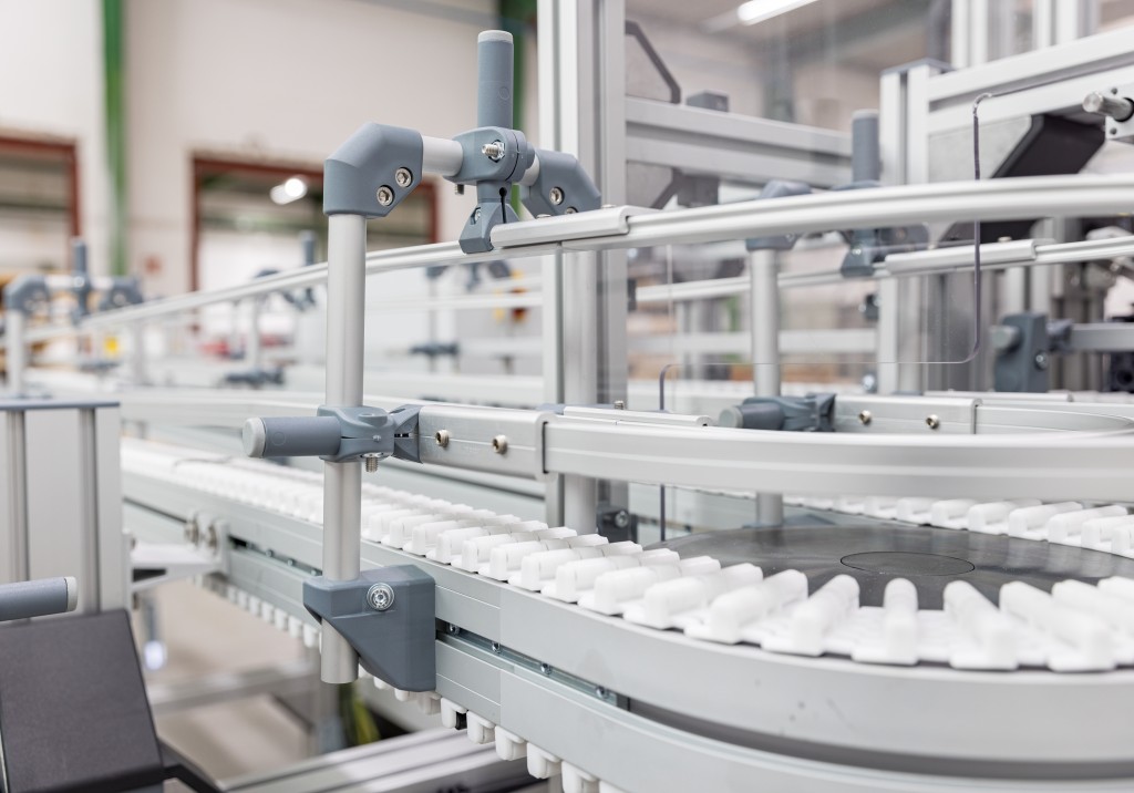Side rails for plastic chain conveyors | modular automation