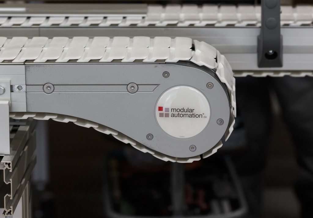 Plastic conveyor chains for plastic chain conveyor systems | moduflex