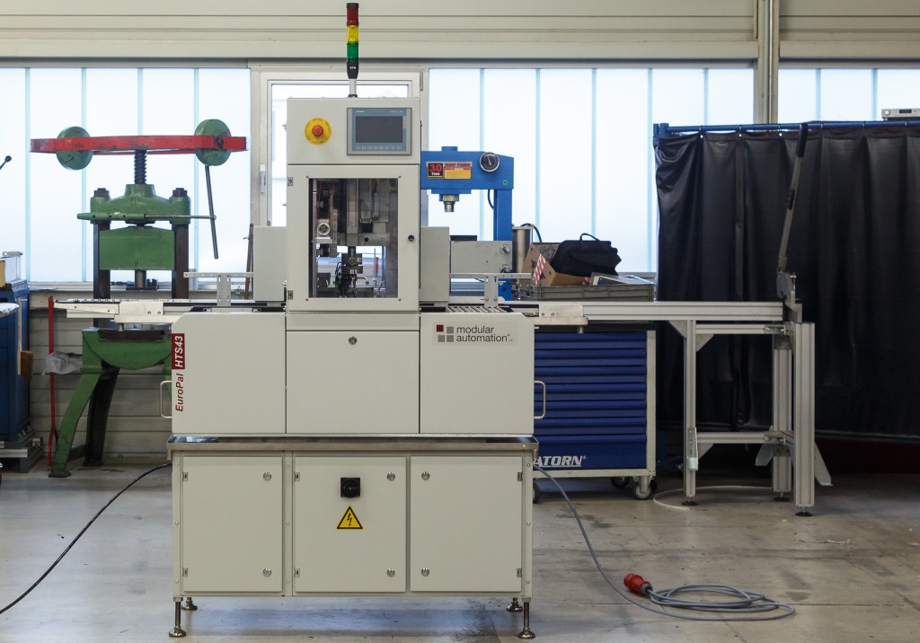 Maintenance Tray Stackable Tray stacker: stacking/unstacking trays | modular automation