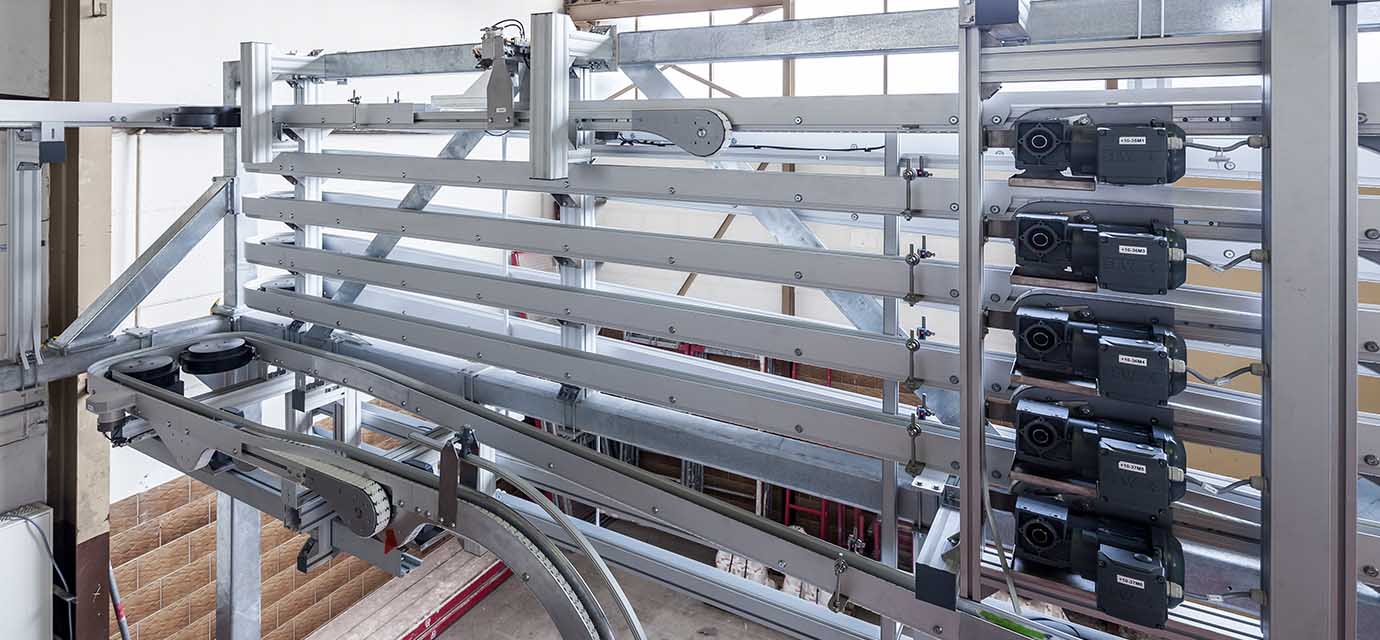 Puck Handling - Buffer to conveyor - conveyor technology project of modular automation